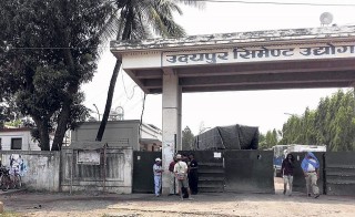 नयाँ महाप्रबन्धक आएपछि फेरियो उदयपुर सिमेन्टको मुहार : ६ महिनाको व्यापार १०० दिनमै