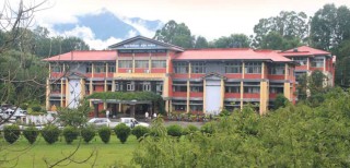 परीक्षा रोकिएपछि त्रिविले भन्यो : माथिल्लो सेमेस्टरको पढाइ सुरु गर्नू