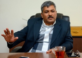 सर्टिफिकेट धितोमा कर्जाबारे गभर्नर : कोही माग्न आयो भन्दैमा २५ लाख दिइहाल्ने होइन