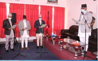 कर्णाली प्रदेशका तीन मन्त्रीले लिए शपथ