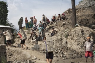 '२/४ दिनमै मजदूरले खान नपाउने अवस्था आउन सक्छ'