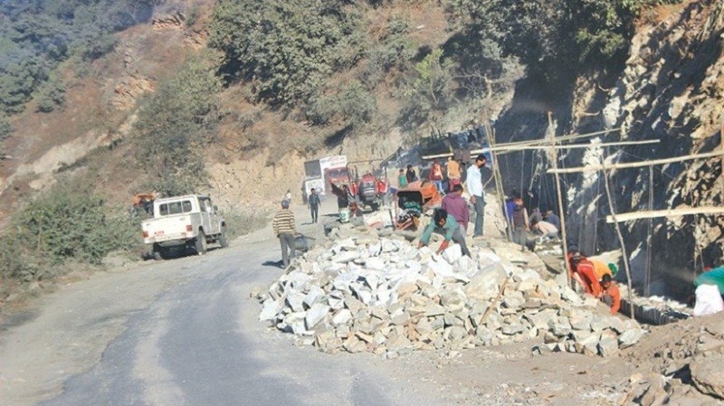 म्याद सकिएपछि विकास बजेटको पुरानै नियति बागलुङ –बेनी सडक