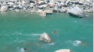 पवित्र महाकाली नदी अपवित्र बन्दै
