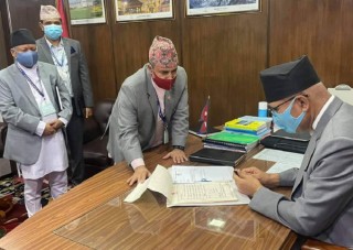 तीन अस्पताललाई अक्सिजन प्लान्ट जडान गर्न ६ करोड दिने अर्थमन्त्री पौडेलको पहिलो निर्णय 