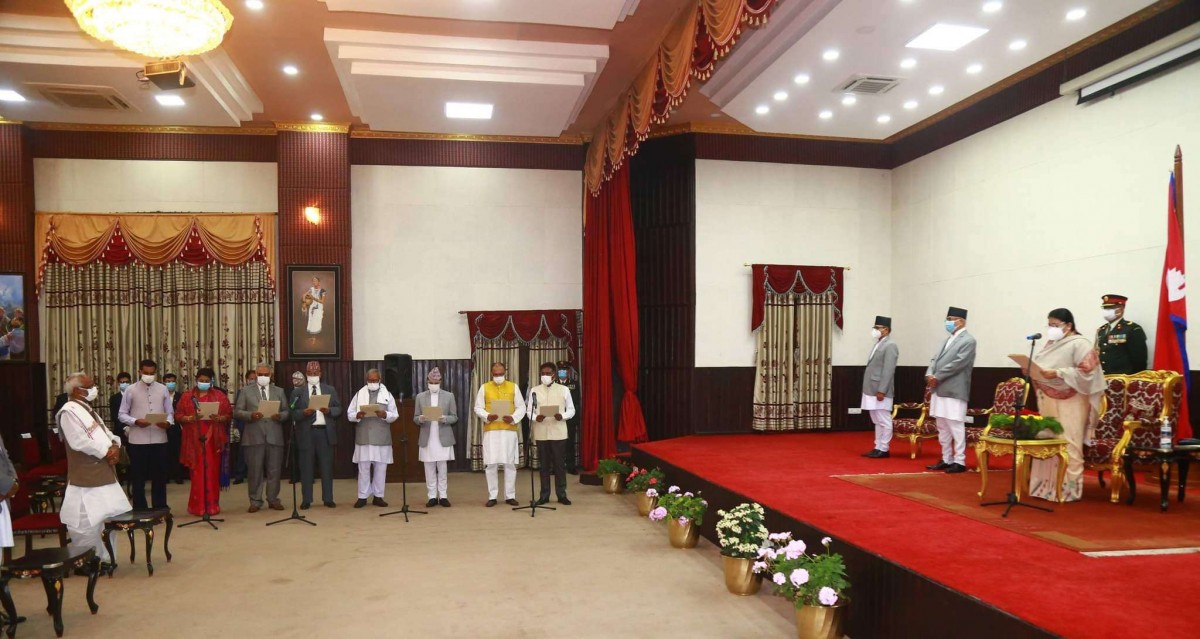 प्रधानमन्त्री तथा मन्त्रिपरिषद् कार्यालय नेतृत्वविहीन, राष्ट्रपतिले तोकिनन् जिम्मेवारी