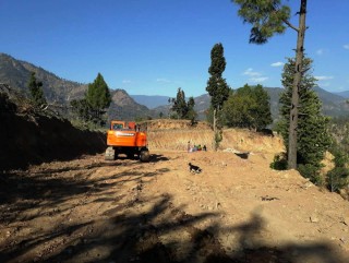 फास्ट ट्रयाकमा काम गर्ने मजदूरले  एक वर्षदेखि पाएनन् ज्याला