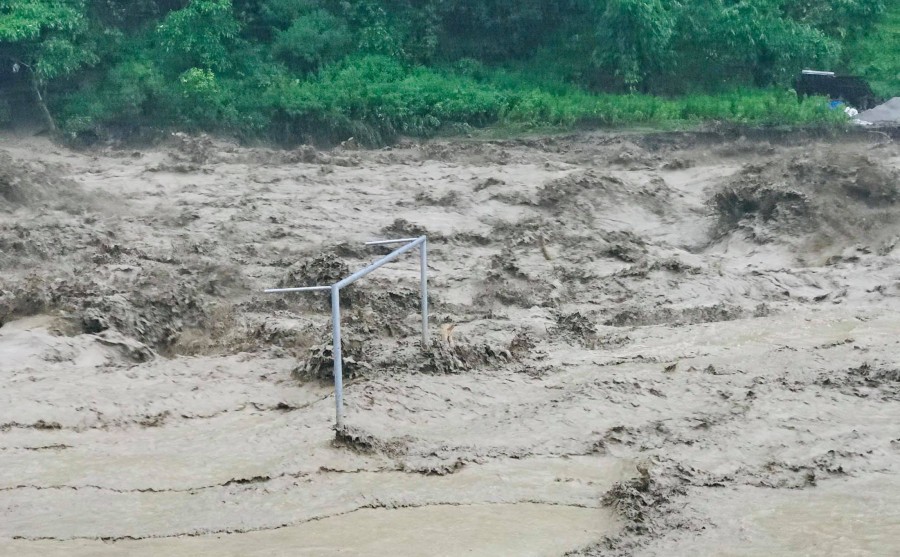 इलाम र झापाको नदीहरुमा बाढी आउने पूर्वानुमान, सतर्क रहन चेतावनी
