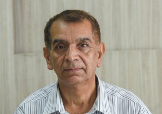 'मौद्रिक नीति रोक्नु हुँदैनथ्यो, गभर्नर अर्थमन्त्रीको छायाँमा पर्नुभयो'