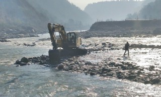 सर्वोच्चको निर्णय विपरीत कालीगण्डकीको बालुवा उत्खनन् गरी चोरी