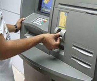 दाङमा एटिएम मेसिन फुटाउन खोज्ने दुई युवक पक्राउ