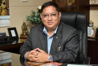 अस्तव्यस्त तीन अस्पतालको दृश्य देखेर राज्यमन्त्री श्रेष्ठको मन चस्स