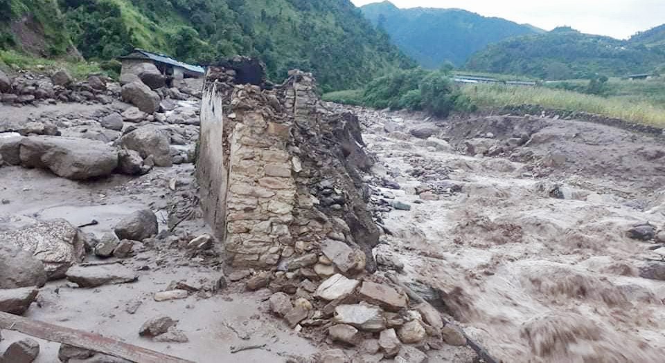 भुजीखोलाको त्यो कहालीलाग्दो दिन : १५ जनाको अझै छैन अत्तोपत्तो
