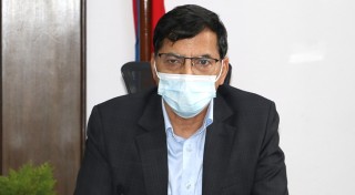 अर्थमन्त्री शर्माले भने, ‘मैले गभर्नरलाई फोन गरेकै छैन, बाहिर आएका समाचार गलत हुन्’