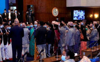 एमालेले फेरि पनि गर्यो प्रतिनिधिसभा वैठक अवरुद्ध, सोमबार सम्मको लागि स्थगित 