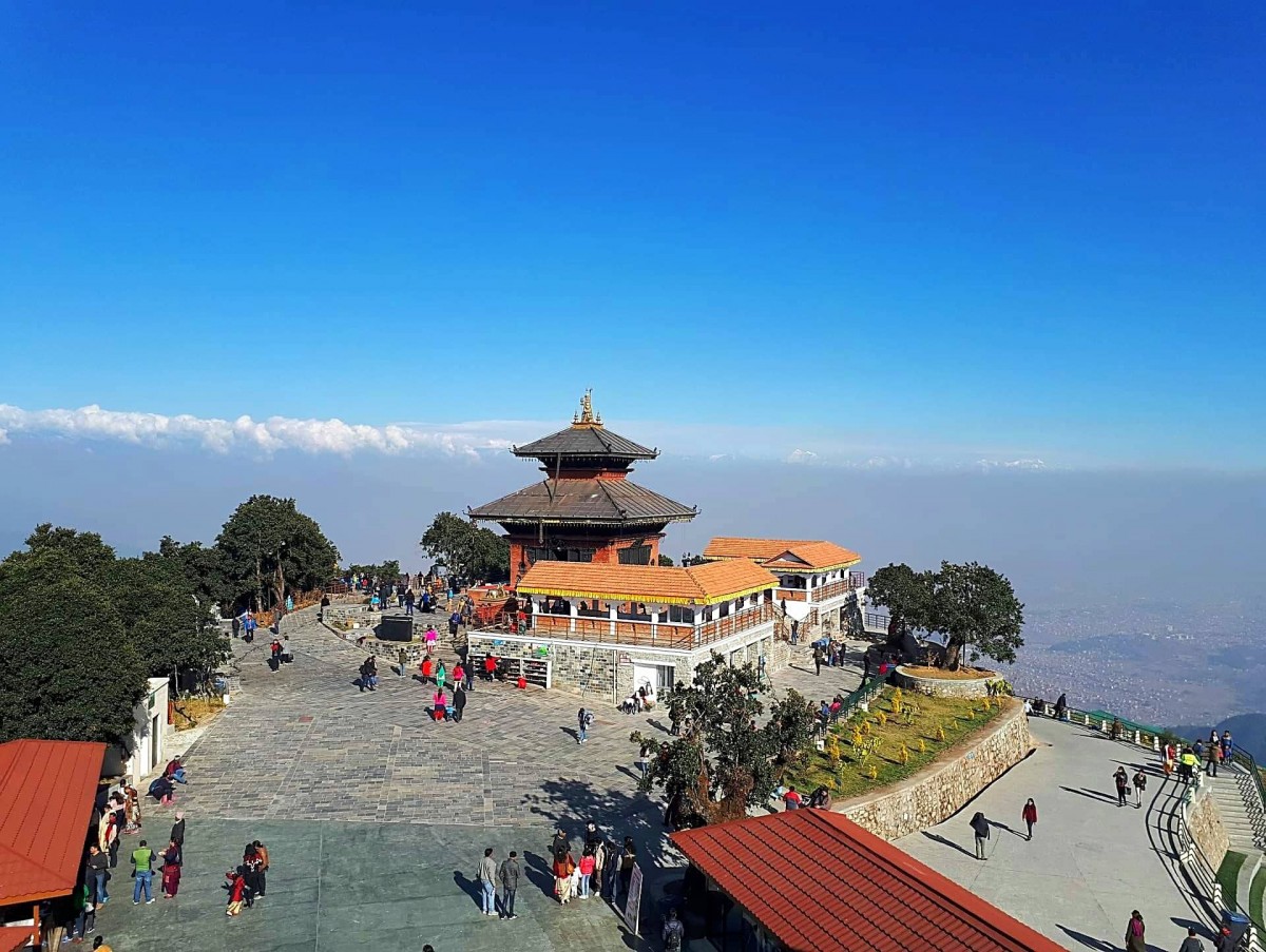 चन्द्रागिरि : घाम र कुहिराेसँग लुकामारी
