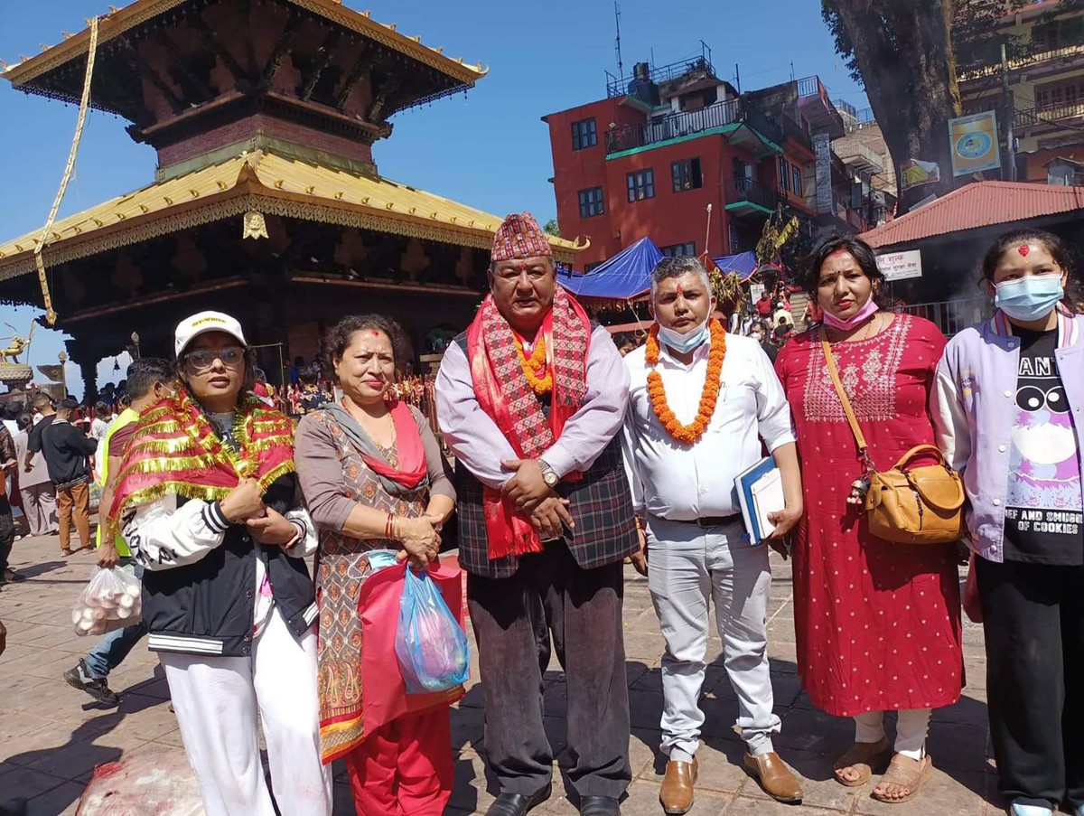 मनकामनाको गुरुयोजना कार्यान्वयनका लागि सहयोग गर्छु -श्रममन्त्री श्रेष्ठ