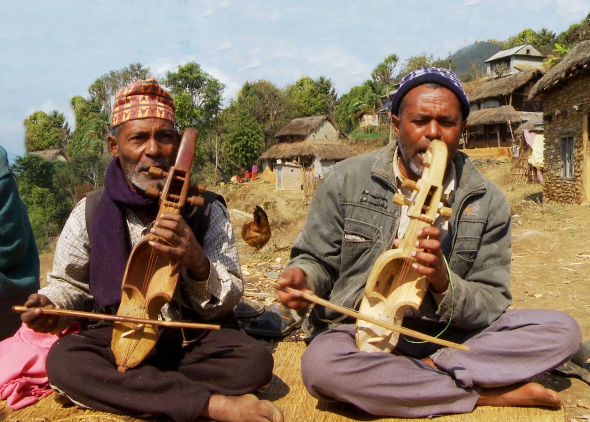 पाल्पामा देखिएन सारङ्गी, सुनिएन मालश्री धुन