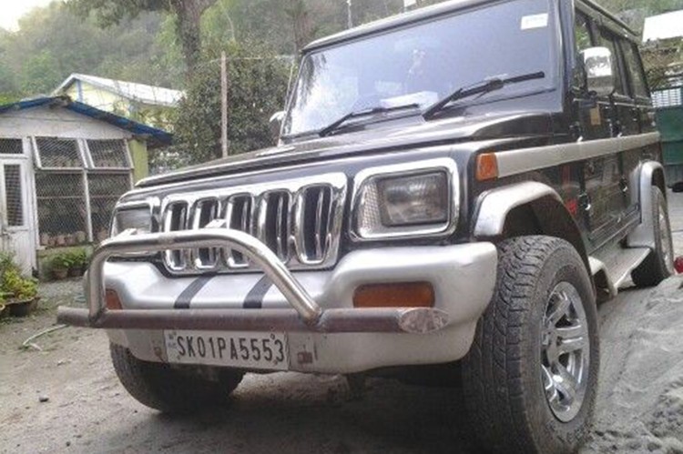 भारतीय सवारी साधनको तथ्याङ्क लिँदै प्रशासन