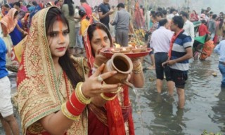 विपरीत गुणका सूर्य र पानीको आराधना गरिने पर्व छठ