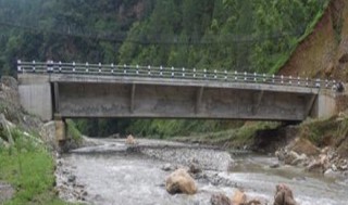 बेनी–जोमसोम सडकमा चार वटा बेलिब्रिज प्रयोगविहीन