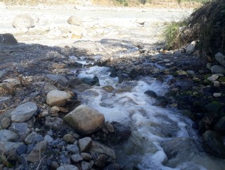 दुर्गन्धित बन्दै सेती नदीः विकराल समस्या आउन सक्ने विज्ञको चेतावनी