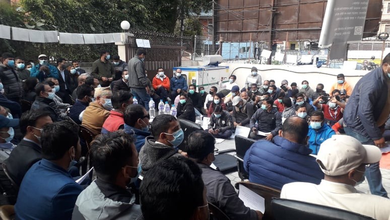 फियनले लियो स्वावलम्बन लघुवित्तको कर्मचारी आन्दोलनको नेतृत्व
