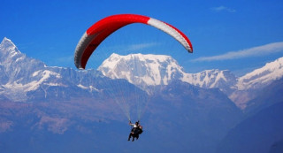 उदयपुरमा प्याराग्लाइडिङको व्यावसायिक उडान सुरु हुने