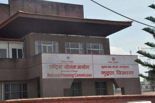 राष्ट्रिय योजना आयोगको टोली बझाङमा