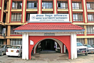 काठमाडौंका विभिन्न स्थानमा आज दिनभर बिजुली नआउँने