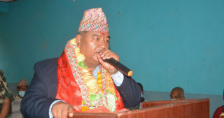 युएईमा अलपत्र नेपालीको व्यवस्थापनका लागि श्रममन्त्री श्रेष्ठ युएई जाँदै