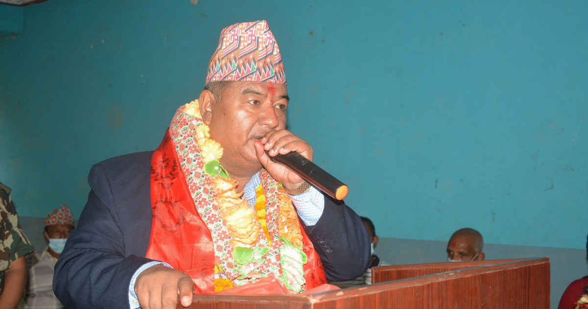 युएईमा अलपत्र नेपालीको व्यवस्थापनका लागि श्रममन्त्री श्रेष्ठ युएई जाँदै