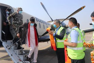 पोखरा जनकपूर हवाइ सेवा सुरु, मुख्यमन्त्रीले गरे पहिलो अवतरण 