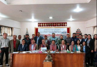 भक्तपुर उद्योग वाणिज्य संघ र अजोड इन्स्योरेन्सबीच बीमा सेवा सम्झौता