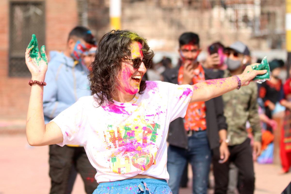 होलीमा उच्छृङ्खल हुनेमाथि यसरी हुनेछ निगरानी, उपत्यकामा ३५ सयभन्दा बढी प्रहरी परिचालन