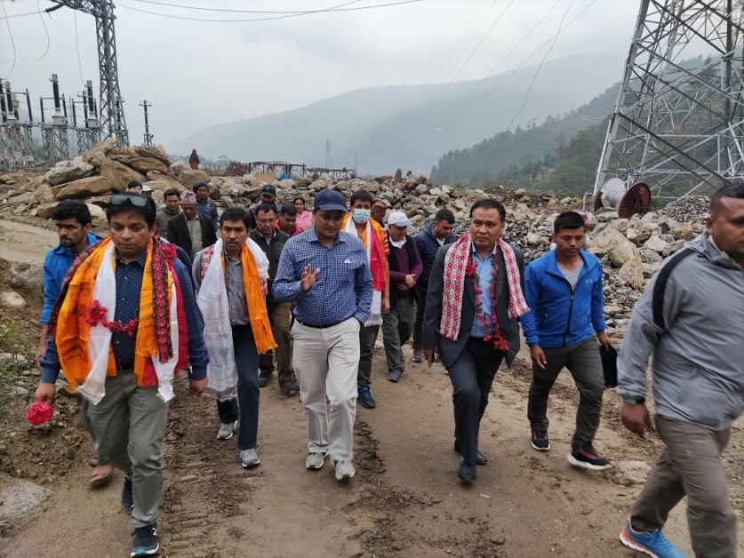 गज्र्याङ–नयाँ खिम्ती प्रसारण लाइनमा अवरोधै अवरोध,१९ मेगावाट विद्युत खेर जाँदैं