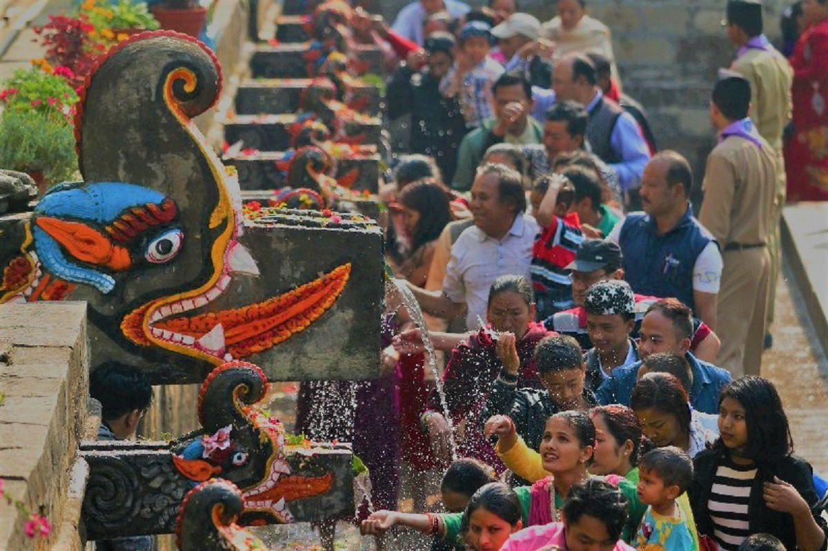 बाइसधारा मेलामा भक्तजनको घुइँचो (फोटोफिचर)