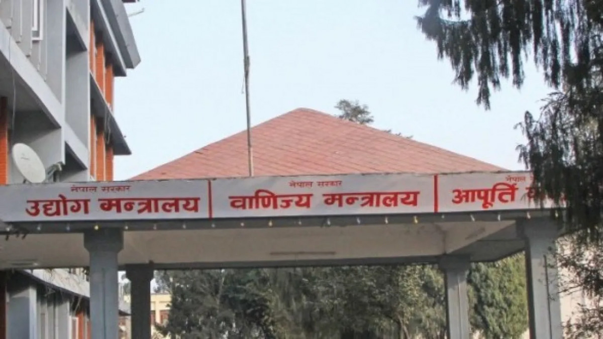 टीभी, मोबाइल लगायतका १० प्रकारका सामान नेपाल भित्र्याउन बन्देज (सूचीसहित)