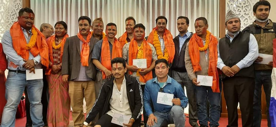 चन्द्रागिरिको मेयरमा पुनः घनश्याम गिरी; ‘नगरवासीले सुम्पिएको अभिभारा पूरा गर्छु’
