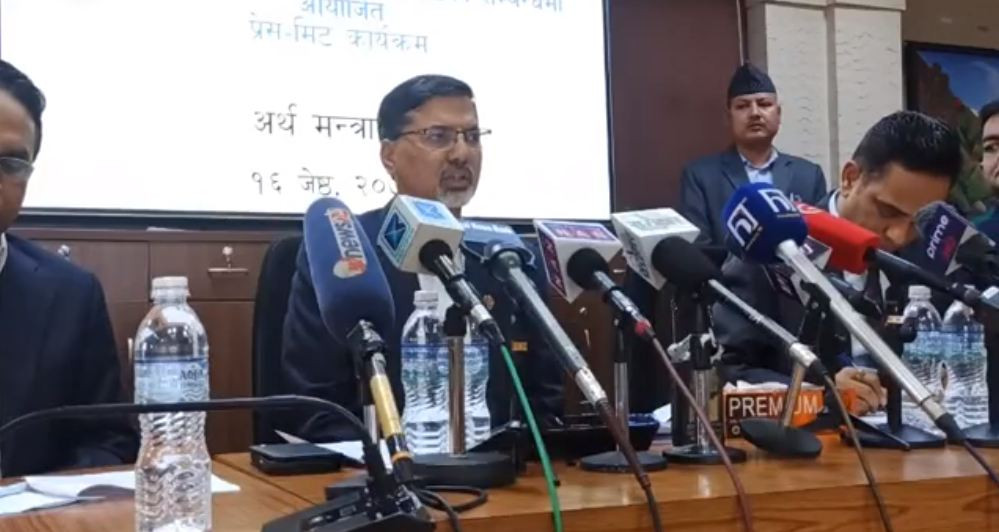 बजेट भनेको मेरो गाउँको बाटो हो भन्ने मानसिकता त्यागौं : अर्थमन्त्री