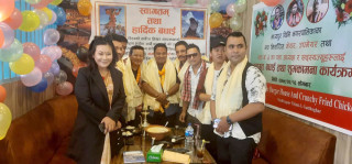 गायक राजु लामा र मेयर सुरेन्द्र श्रेष्ठ सहित जनप्रतिनिधिहरु सम्मानित