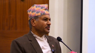 निजी क्षेत्रलाई गभर्नरले भने, 'परारभन्दा तपाइँहरु निकै कन्फर्टेबल हुनुहुन्छ'