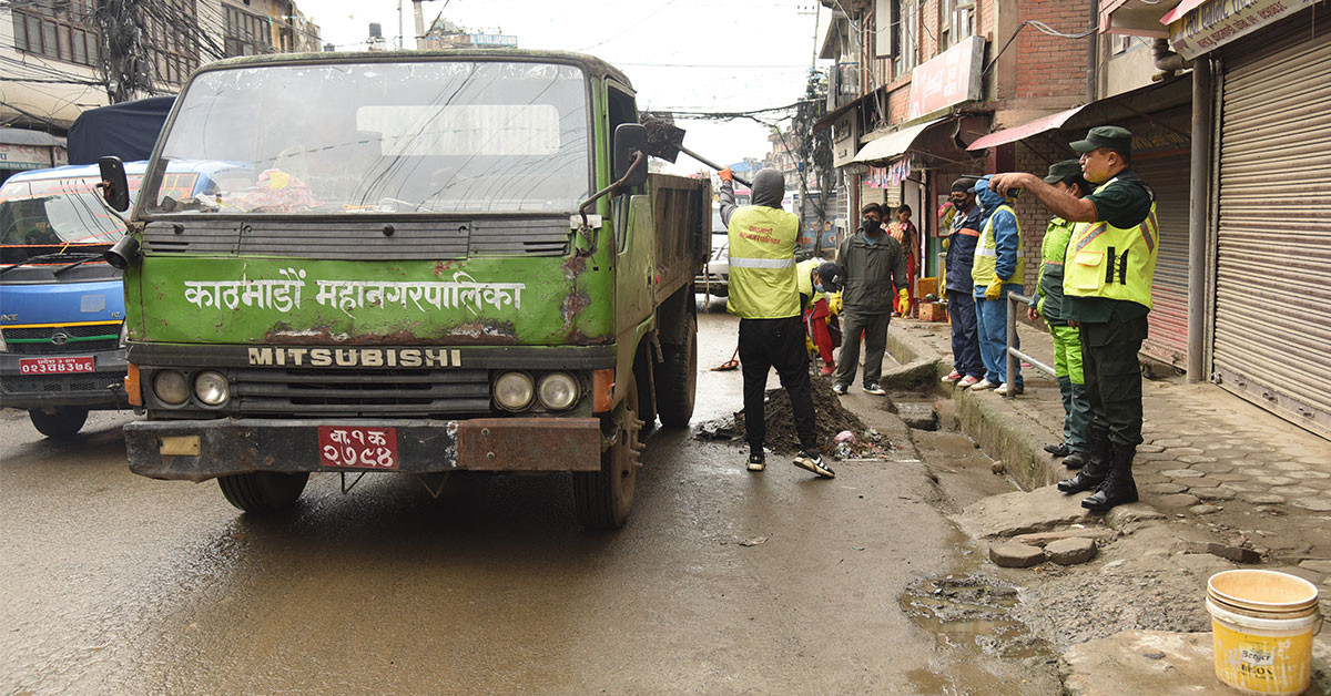 काठमाडौँको फोहोर हटाउनको लागि महानगरले थप्यो १ सय ५० जना जनशक्ति