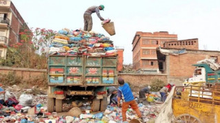 चार महिनादेखि टेकु स्टेसनमा थुपारिएको फोहोर व्यवस्थापन दुई दिनमा