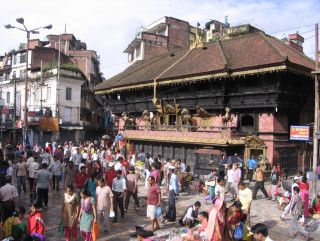महानगरले दियो इन्द्रचोकस्थित मन्दिर बरपरको पसल हटाउन २४ घण्टे अल्टिमेटम