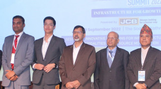 बचत गर्ने संस्कार नहुँदासम्म पूर्वाधारको क्षेत्रमा लगानी बढ्न सक्दैन : अर्थमन्त्री शर्मा