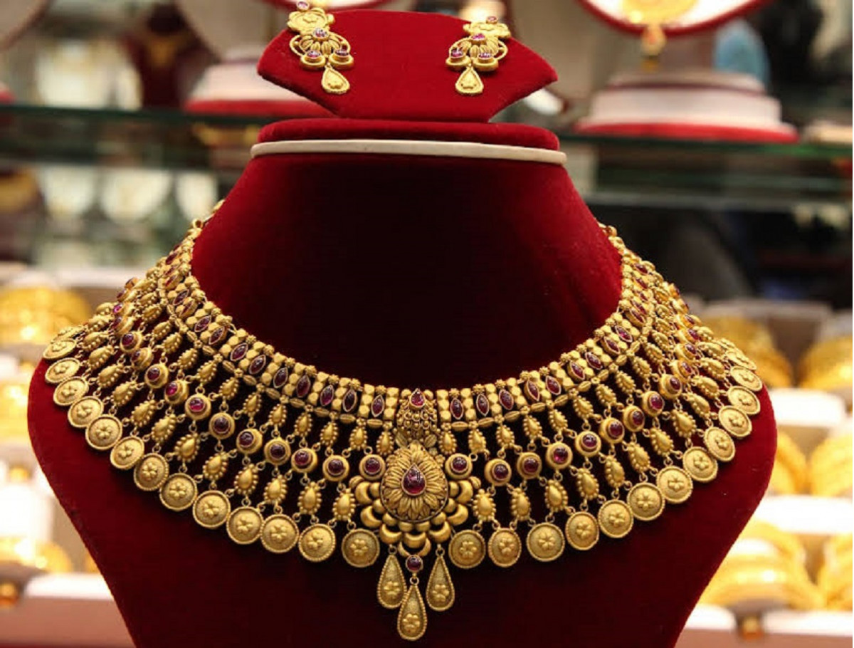 सुनको मूल्य चार दिनमा १७ हजार ८ सय रुपैयाँ बढ्यो, कतिमा हुदैछ कारोवार ?