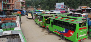 धादिङका बस चल्न छोडे, मनलाग्दी भाडा लिन पाउनुपर्ने भन्दै आन्दोलन