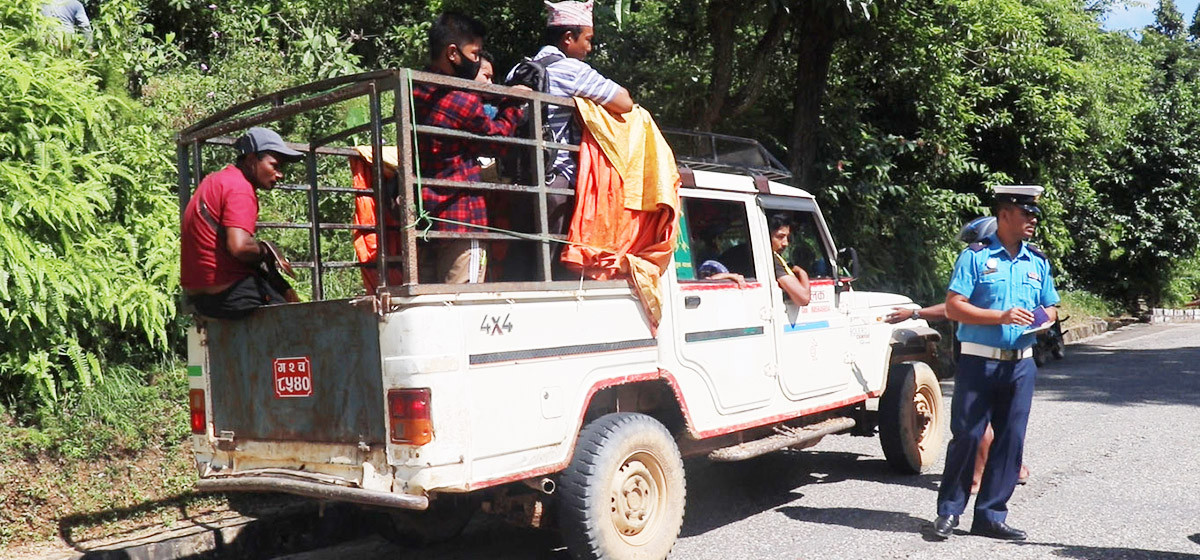 चाडपर्वमा ग्रामीण यात्रुको समस्या : एक किलोमिटरको भाडा २५ रुपैयाँ !