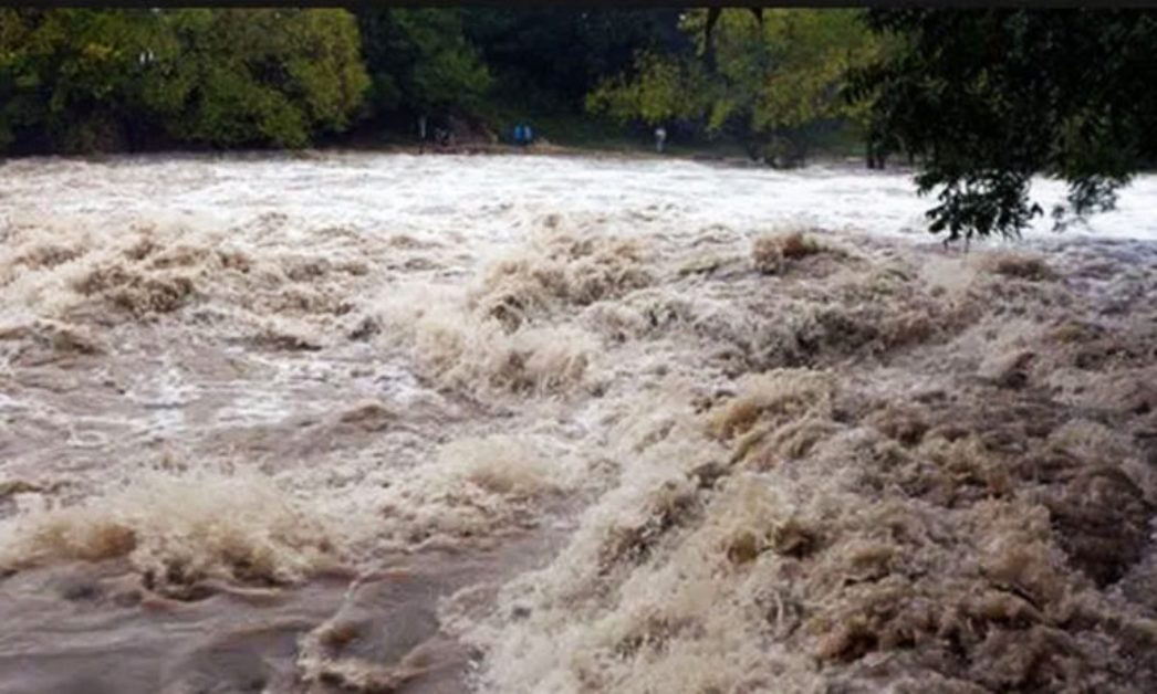 भेरी नदीमा बढी, पानीको बहाबले खतराको तह पार गर्यो