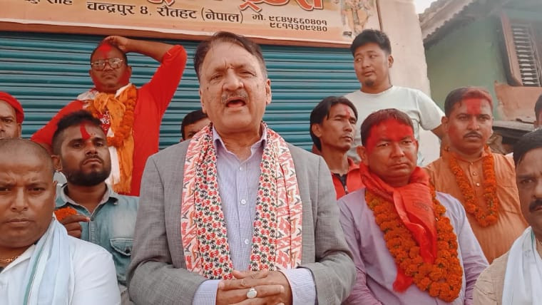 देवजीले अप्ठ्यारो समयमा पनि जित्नुभयो, अबको कार्यकालमा मन्त्री बन्नुहुन्छ : प्रकाशशरण महत